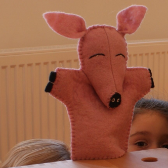 Filz Handpuppe Schwein für Kinder aus dem Waldkindergarten 
